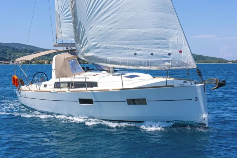 alquiler_oceanis_38_beneteau_roses